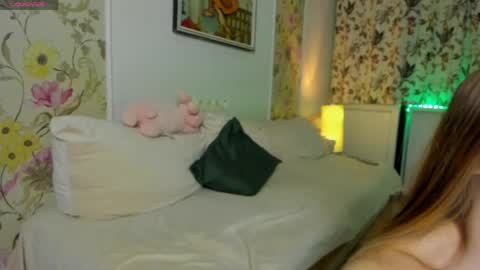 Alex  Sophia online show from May 11, 8:28 pm