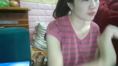 Snapshot of beebaby_xx chatting on November 15, 5:16 am beebaby_xx online show from November 15, 5:16 am