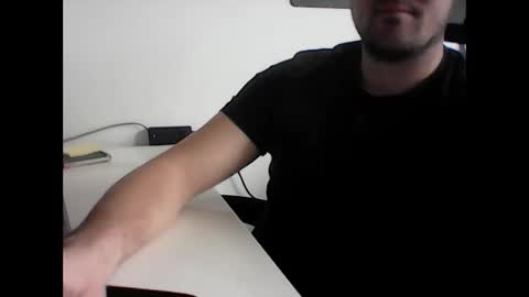 beenee3 online show from March 13, 7:15 am