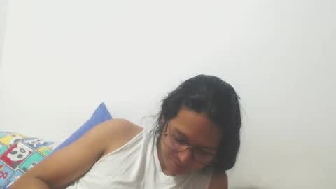 Snapshot of beentage chatting on December 2, 11:00 pm Alex online show from December 2, 11:00 pm