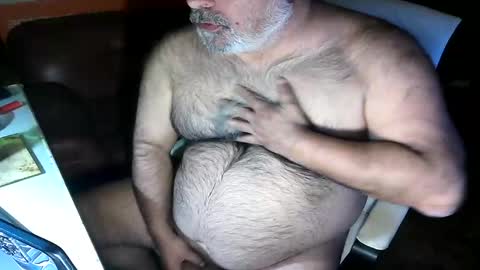 Snapshot of beers19 chatting on November 22, 5:12 pm beers19 online show from November 22, 5:12 pm