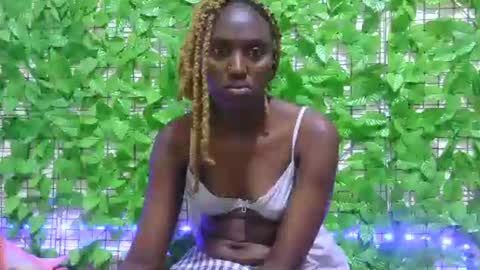 Snapshot of beib_love chatting on September 15, 3:06 am beib_love online show from September 15, 3:06 am