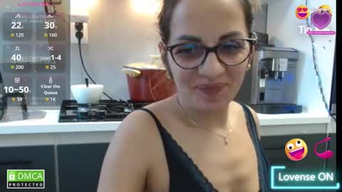 kevin and Bella online show from January 13, 7:24 am