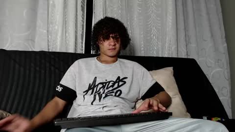 independent model online show from February 2, 12:09 am