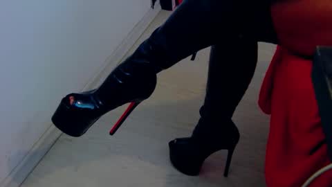 Snapshot of belatrixdomme chatting on May 16, 6:32 am BelatrixDomme online show from May 16, 6:32 am