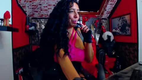 Snapshot of belatrixdomme chatting on July 3, 5:25 am BelatrixDomme online show from July 3, 5:25 am