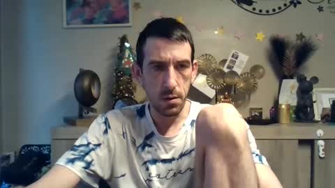 Snapshot of belgianboy33 chatting on December 26, 8:18 am Dreamcock online show from December 26, 8:18 am