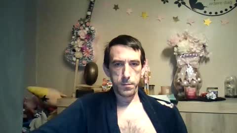 Snapshot of belgianboy33 chatting on December 4, 2:54 am Dreamcock online show from December 4, 2:54 am