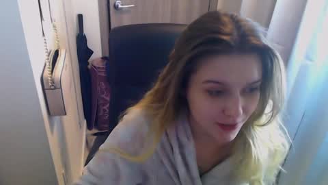 Belinda online show from December 18, 8:36 pm
