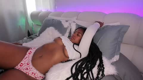 Snapshot of belkis_mills chatting on December 18, 2:06 pm Belkis online show from December 18, 2:06 pm