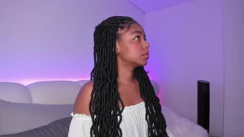 Snapshot of belkis_mills chatting on February 19, 12:33 pm Belkis online show from February 19, 12:33 pm