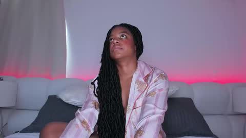 Snapshot of belkis_mills chatting on February 25, 5:58 pm Belkis online show from February 25, 5:58 pm