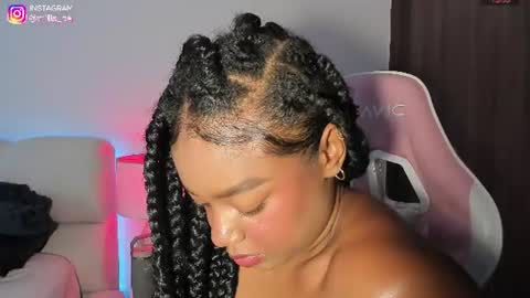 Snapshot of belkis_mills chatting on July 10, 3:03 pm Belkis online show from July 10, 3:03 pm