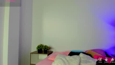 Snapshot of bell_popper chatting on December 17, 7:09 pm bell_popper online show from December 17, 7:09 pm