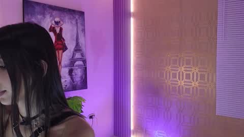 Snapshot of bella19__ chatting on December 15, 8:57 pm bella19 online show from December 15, 8:57 pm