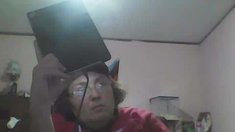 Snapshot of bella2424 chatting on August 1, 11:03 pm Bella jaramillo online show from August 1, 11:03 pm