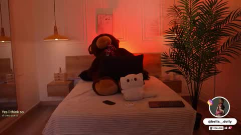Snapshot of bella__donne chatting on September 18, 11:34 am online show from September 18, 11:34 am