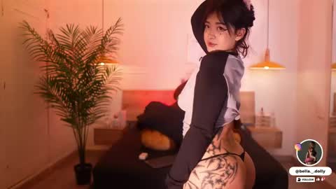 Snapshot of bella__donne chatting on October 4, 11:30 am online show from October 4, 11:30 am