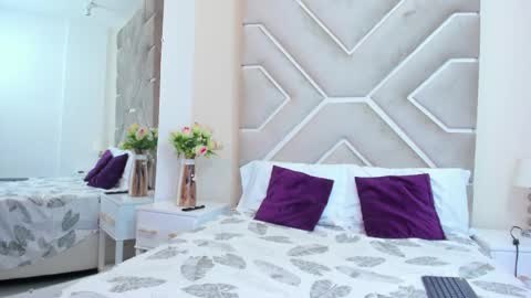 BELLA  online show from December 1, 4:06 am