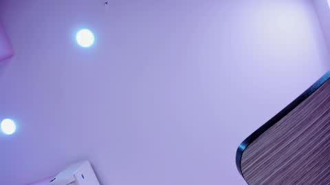 Snapshot of bella_adams_ chatting on December 2, 11:29 pm isabella online show from December 2, 11:29 pm