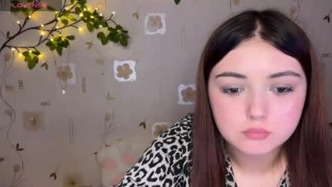 bella_and_alice online show from April 29, 11:11 pm