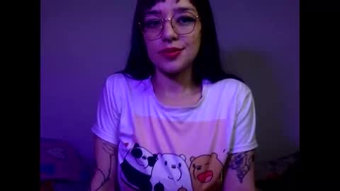 bella_and_koko online show from May 2, 10:37 pm