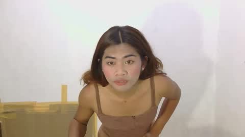 Snapshot of bella_bliss14 chatting on November 27, 1:46 pm bella_bliss14 online show from November 27, 1:46 pm