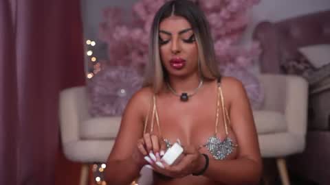 Emma  Bella online show from August 2, 9:02 pm