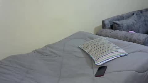 bella_c8 online show from May 2, 1:54 am