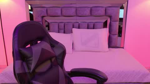 Bella  online show from November 29, 4:15 am