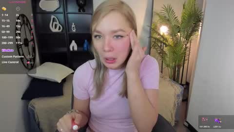 Bella online show from November 18, 9:03 am