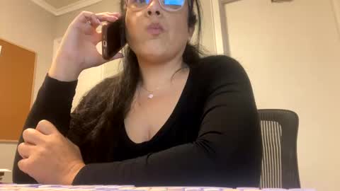 Snapshot of bella_dulce chatting on February 24, 10:25 pm bella_dulce online show from February 24, 10:25 pm