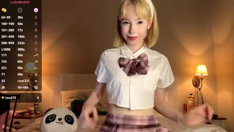 Snapshot of bella_gasp chatting on September 11, 9:20 am Jane online show from September 11, 9:20 am