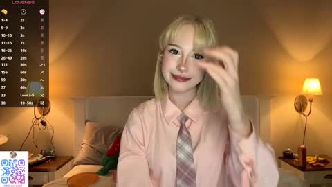 Snapshot of bella_gasp chatting on September 30, 10:20 am Jane online show from September 30, 10:20 am