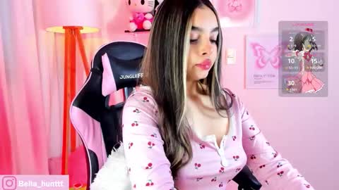 Snapshot of bella_hunteer chatting on December 2, 4:18 am bella igbella hunttt online show from December 2, 4:18 am