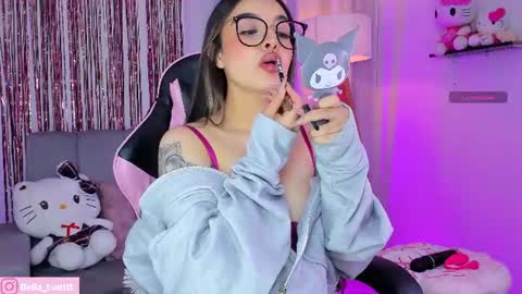 bella igbella hunttt online show from June 15, 4:36 am