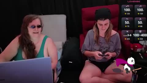 Snapshot of bella_james_1988 chatting on October 28, 6:43 pm Bella James online show from October 28, 6:43 pm