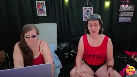 Snapshot of bella_james_1988 chatting on November 14, 4:17 pm Bella James online show from November 14, 4:17 pm