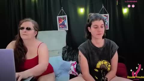 Snapshot of bella_james_1988 chatting on December 3, 7:23 pm Bella James online show from December 3, 7:23 pm