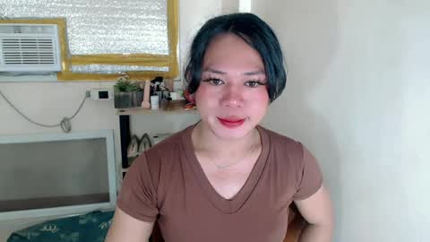 Snapshot of bella_ngo chatting on July 2, 7:25 am bella_ngo online show from July 2, 7:25 am