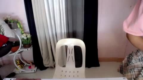 Snapshot of bella_ngo chatting on July 5, 8:43 am bella_ngo online show from July 5, 8:43 am