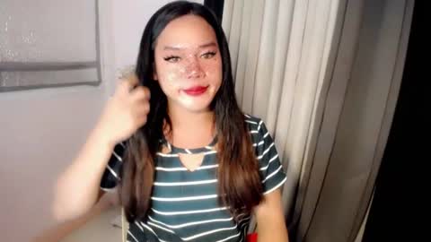 Snapshot of bella_ngo chatting on July 14, 12:44 pm bella_ngo online show from July 14, 12:44 pm