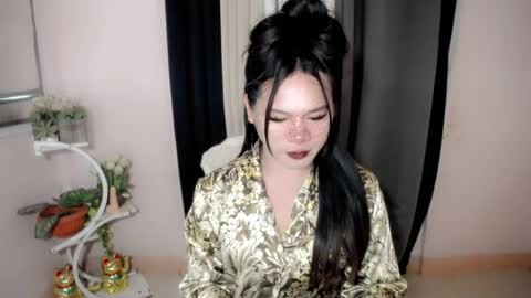 Snapshot of bella_ngo chatting on July 29, 1:37 am bella_ngo online show from July 29, 1:37 am