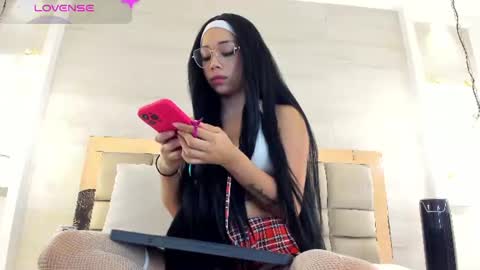  BELLA  online show from July 4, 3:02 am