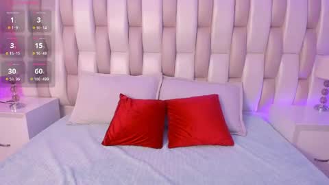 bella_peach_ online show from May 9, 5:34 am