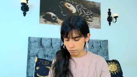 Snapshot of bella_poisonous chatting on October 15, 12:33 am Bella online show from October 15, 12:33 am