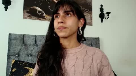 Snapshot of bella_poisonous chatting on November 9, 11:03 pm Bella online show from November 9, 11:03 pm