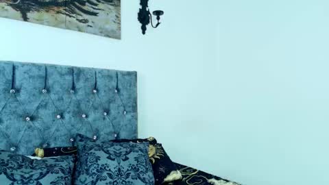 Snapshot of bella_poisonous chatting on November 11, 1:05 am Bella online show from November 11, 1:05 am