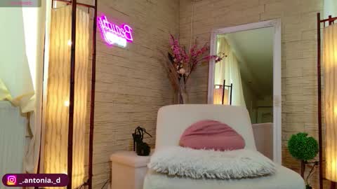 bella_posh online show from March 3, 7:47 am