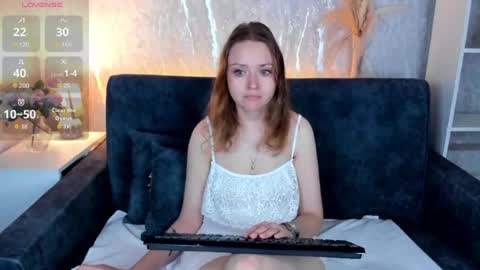 Linda Bella online show from July 29, 1:37 am